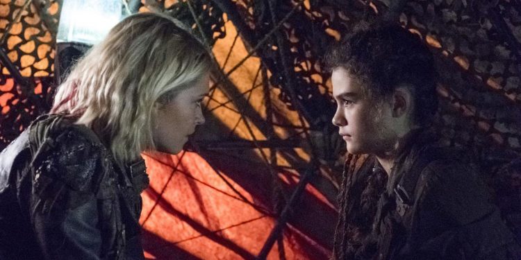 El Jueves SyFy España emite la Season Finale de Los 100.