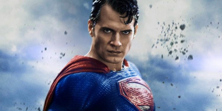 Warner Bros da un comunicado sobre la posible salida de Henry Cavill como Superman.