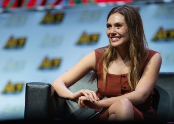 Elizabeth Olsen asegura que en Avengers 4 “solo van a empeorar las cosas” para su personaje.
