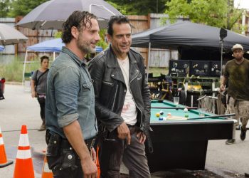 Adrew Lincoln revela nuevos detalles sobre las películas de #TheWalkingDead.