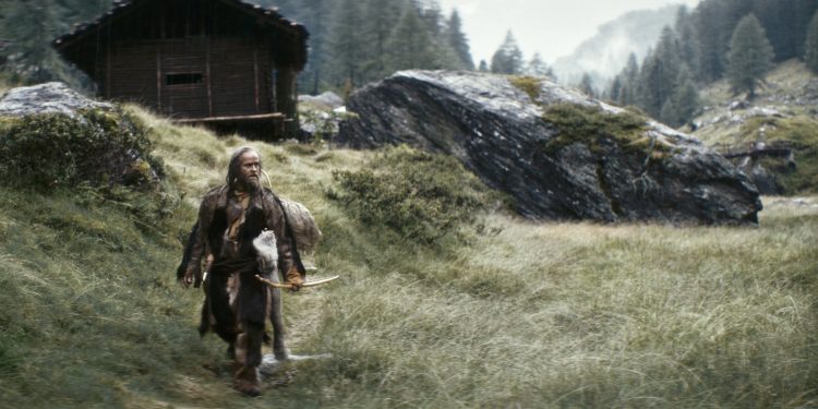 ‘Otzi’, la momia más antigua de Europa, llega a los cines en ‘Iceman’.