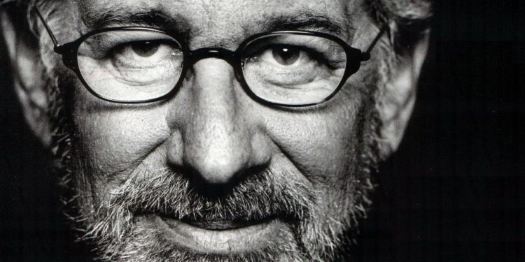 Spielberg está escribiendo una serie de terror para móviles que solo podrás ver de noche.